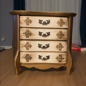 Old Fashioned Jewelry Box